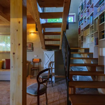 بيت للعطل Gorgeous In Terre Roveresche With Wifi San Giorgio di Pesaro