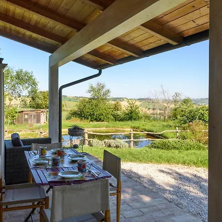 Gorgeous In Terre Roveresche With Wifi